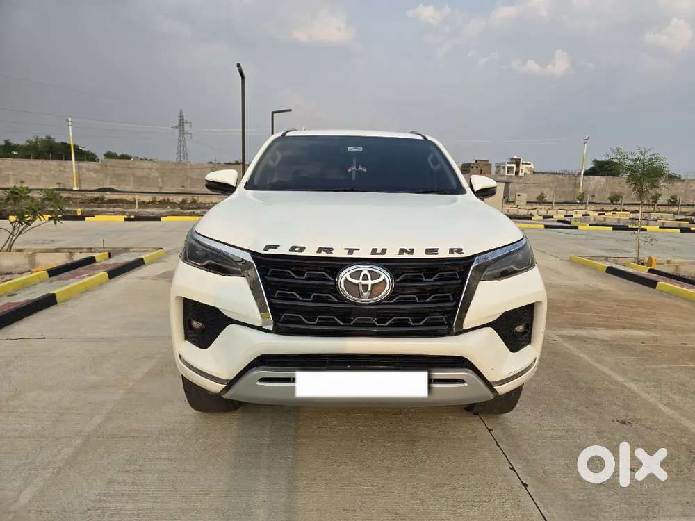Toyota Fortuner 2018 Diesel 267000 Km Driven