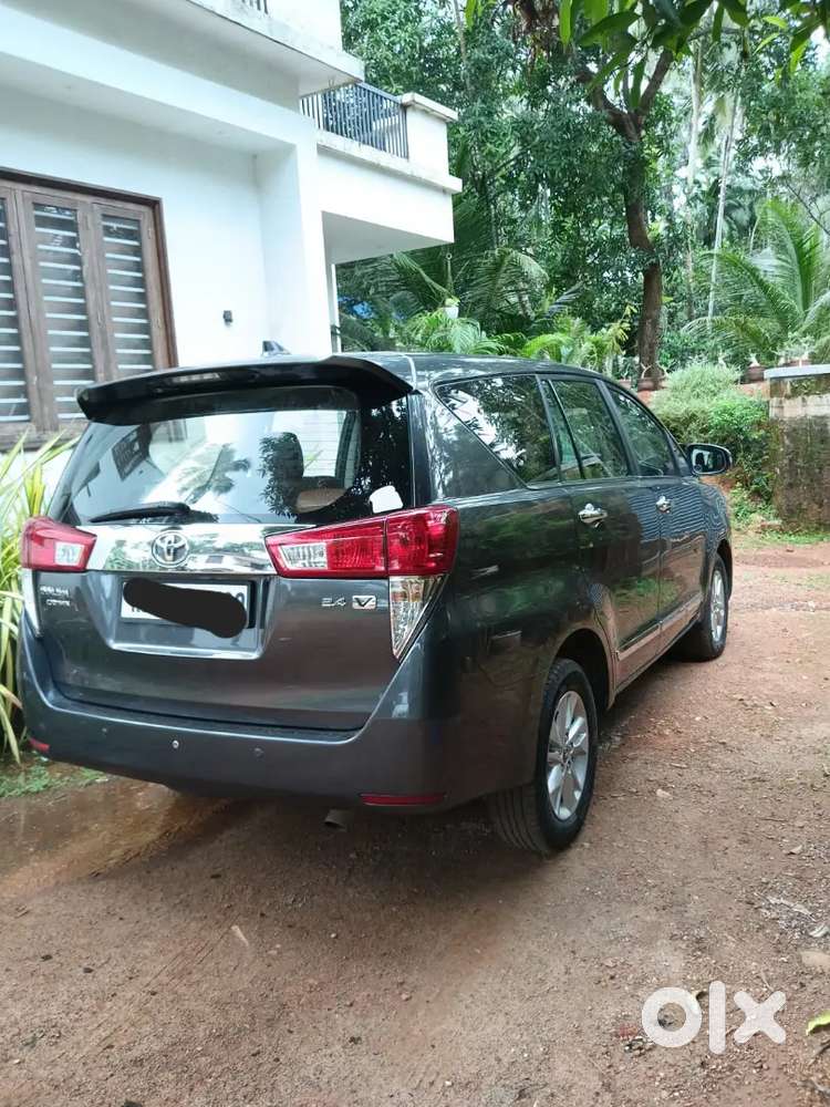 Toyota Innova Crysta 2016 Diesel 140000 Km Driven
