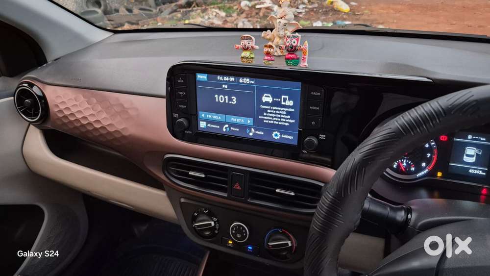 Hyundai Aura Sx (o) Manual, 2023, Petrol