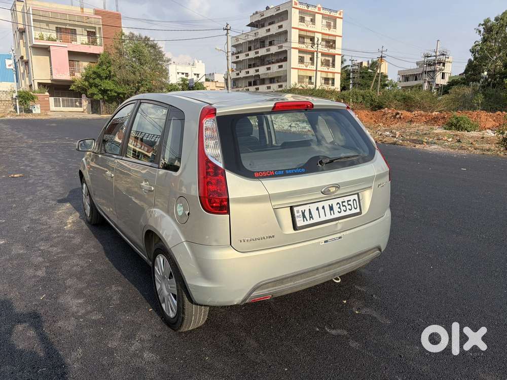 Ford Figo 1.2p Titanium Mt, 2010, Petrol