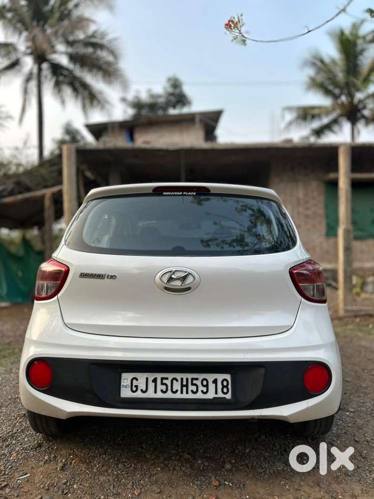 Hyundai Petrol Manual 2018 [less Used]