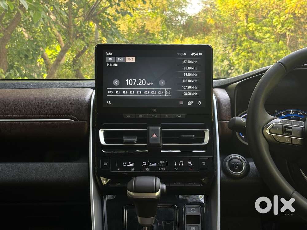 Toyota Innova Hycross 2.0 Zx (o) Hybrid 7 Str, 2026, Petrol