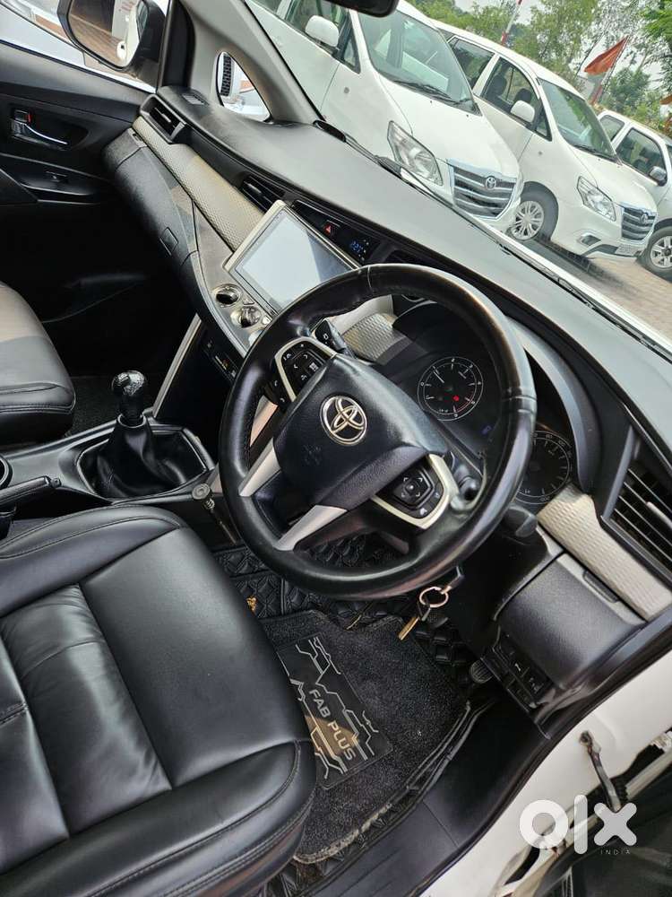 Toyota Innova Crysta 2.4 Gx Mt, 2017, Diesel