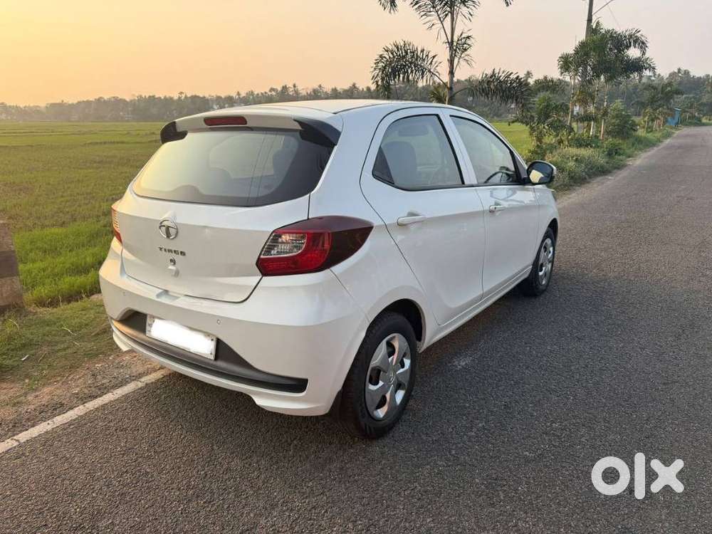 Tata Tiago 1.2 Revotron Xt (o), 2020, Petrol