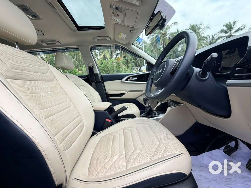 Kia Carens 1.5 Luxury Plus Turbo 7 Str, 2022, Petrol