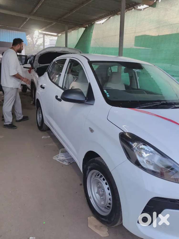 Hyundai Aura 2026 Petrol 4200 Km Driven 6lakh