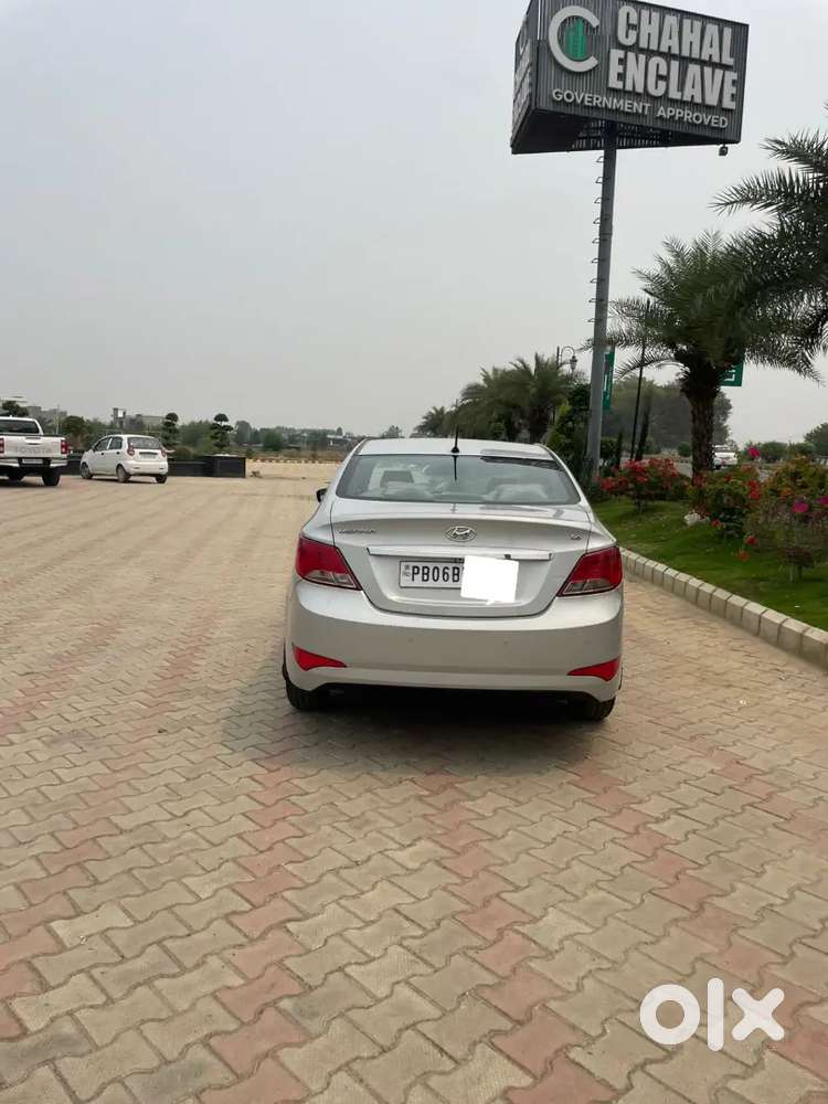 Hyundai Verna 2015