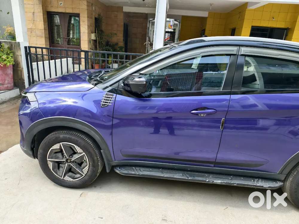 Tata Nexon Purple 2023 - Manual Petrol