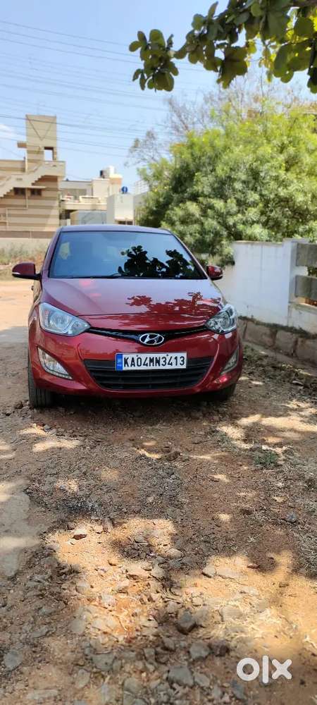 Hyundai I20 Sportz 2014 Petrol Manual A To Z Showroom History