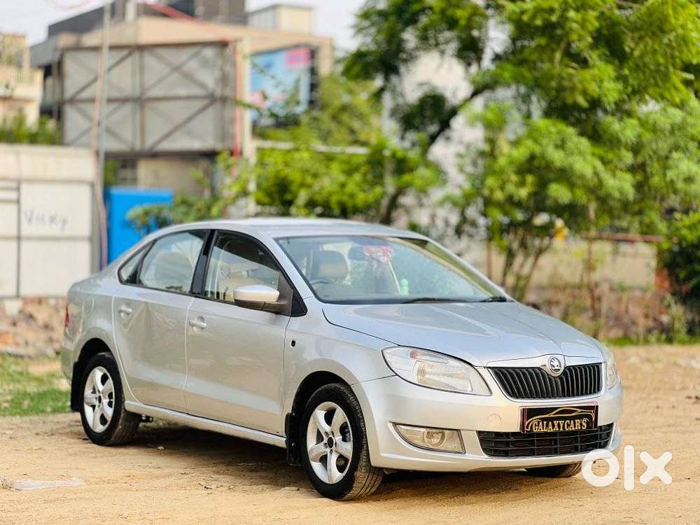 Skoda Rapid 1.6 Mpi Elegance, 2013, Petrol