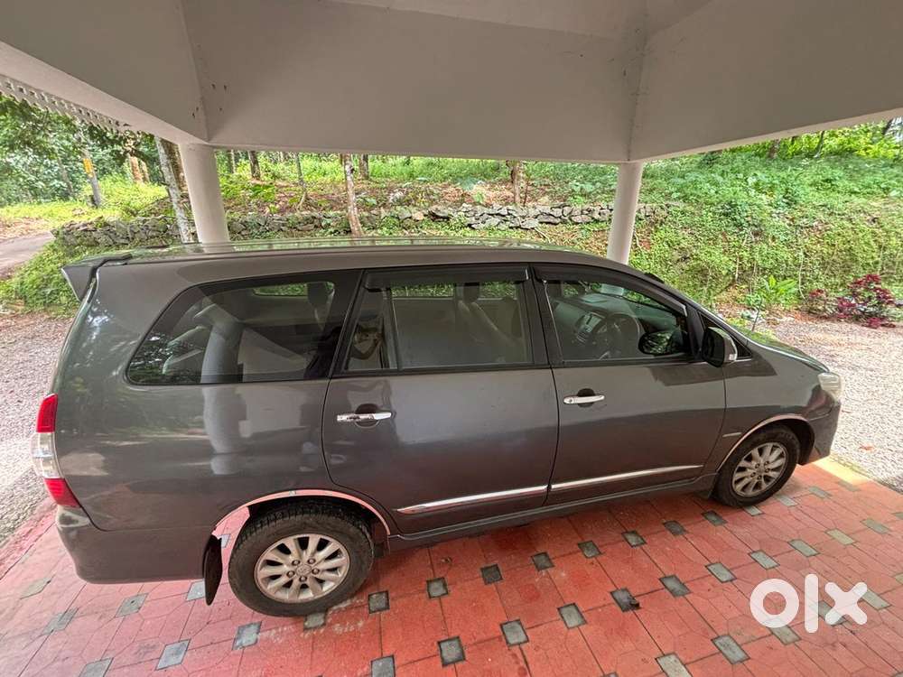 Toyota Innova Diesel 2014