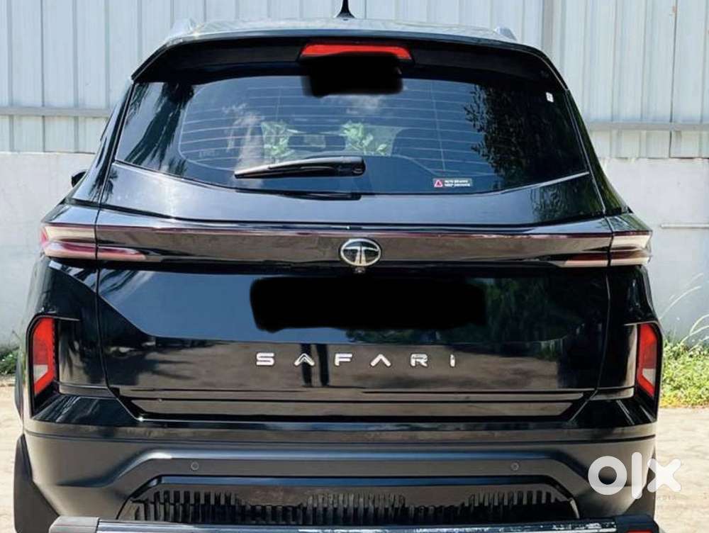 Tata Safari Accomplished Plus Dark Edition, 2024, Diesel