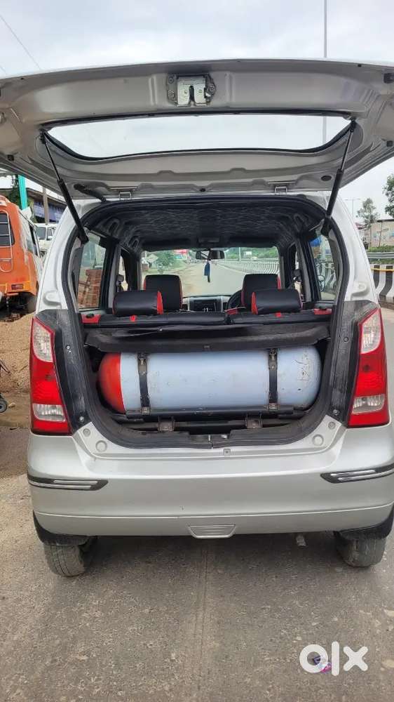 मारुति वैगन आर सीएनजी रुदौली घोसियाना