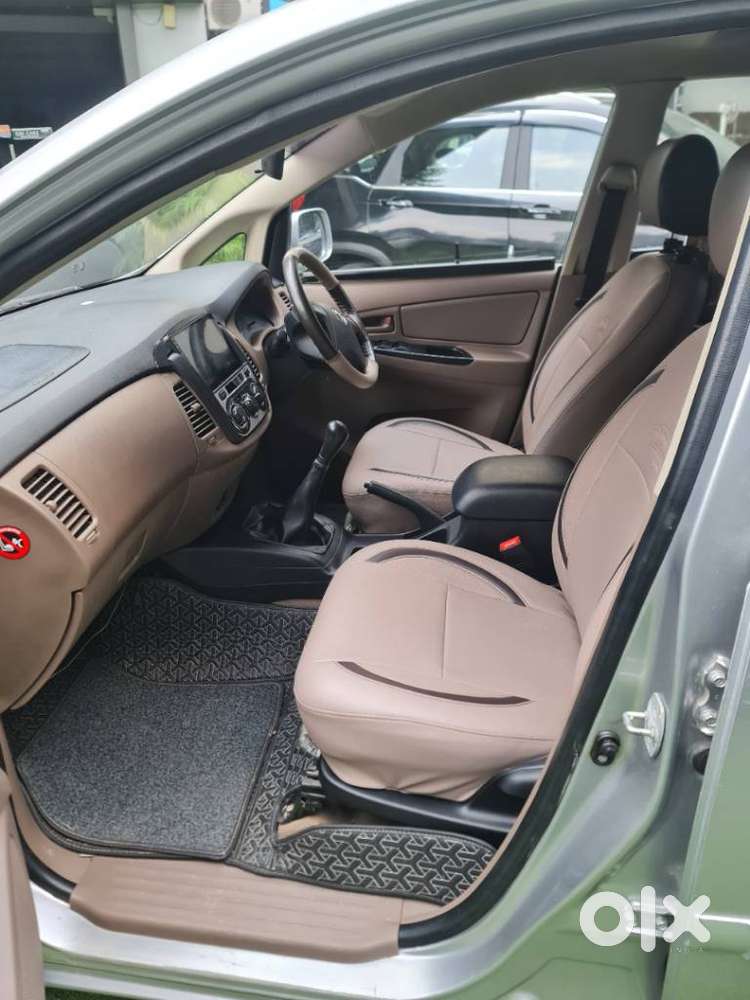 Toyota Innova 2.5 G (diesel) 7 Seater Bs Iv, 2016, Diesel