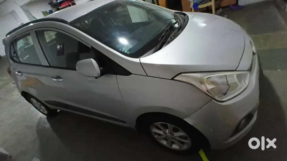Hyundai I10 Petrol At 2015 Model