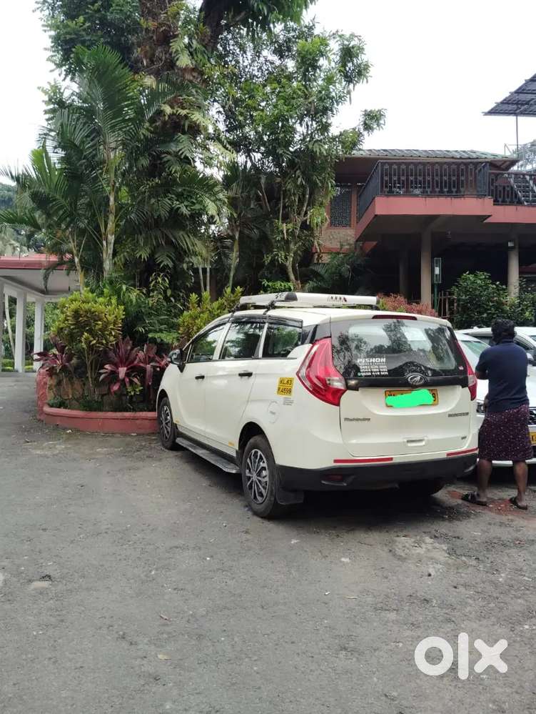 Mahindra Marazzo 2018