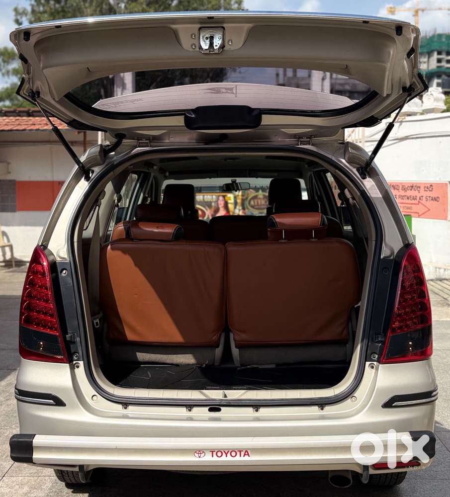 Toyota Innova 2.5 Vx 8 Seater Bs Iv, 2014, Diesel