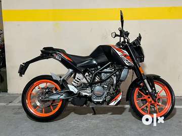 Ktm duke 125 bs6 deals black colour