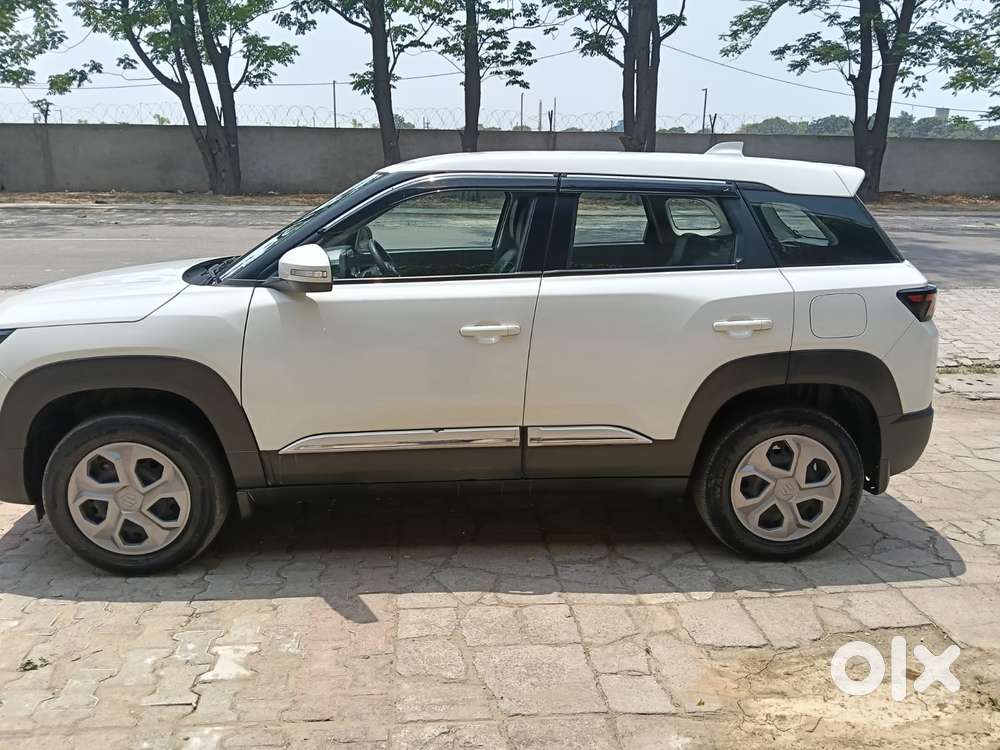 Maruti Suzuki Brezza 1.5 Vxi Cng, 2024, Cng & Hybrids