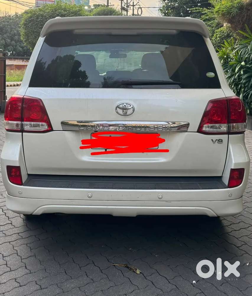 Toyota Land Cruiser V8