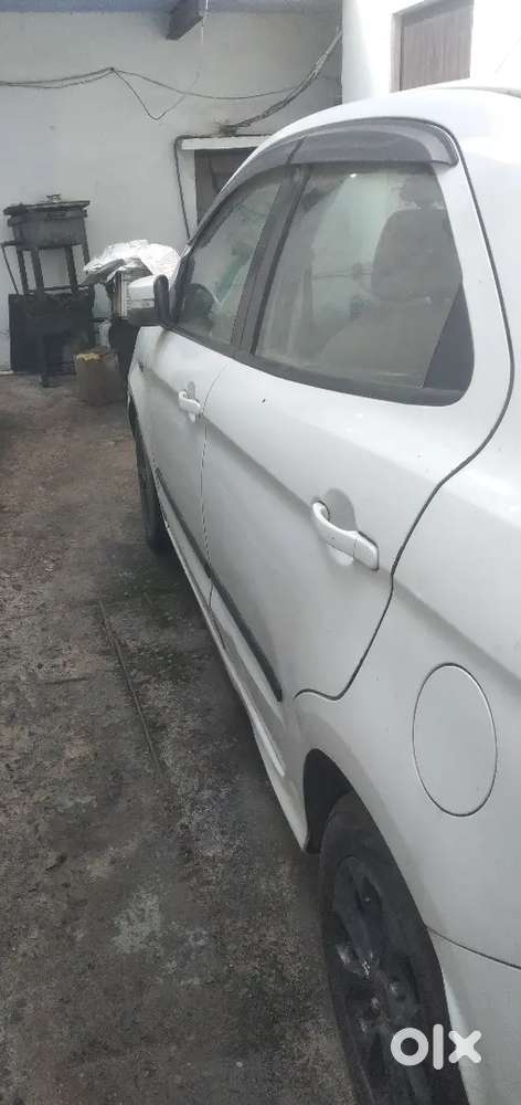 All New Tyres,no Paint No Scratch Or Any Damage, All Compny Sevice