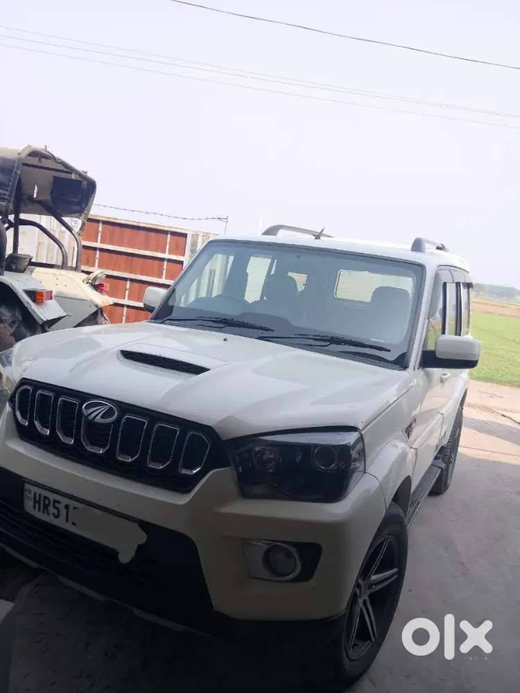 Mahindra Scorpio Classic 2015 Diesel 100000 Km Driven