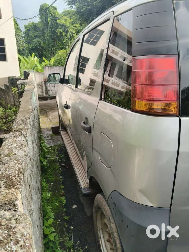 Mahindra Quanto 1.5 C2 2012