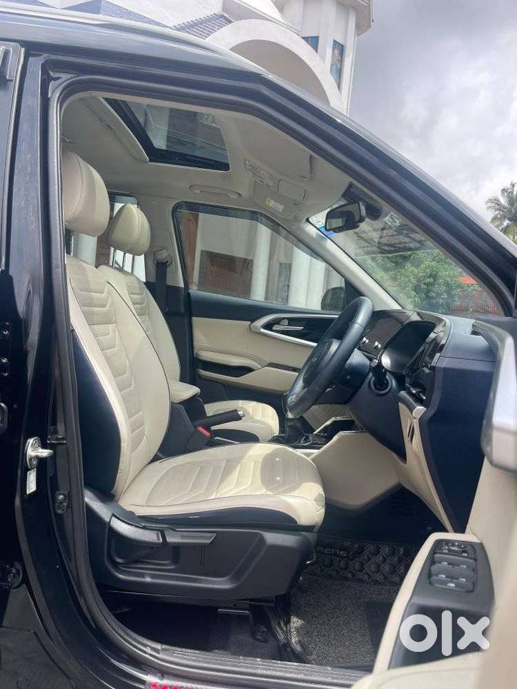 Kia Carens 1.4 Luxury 7 Str, 2022, Petrol