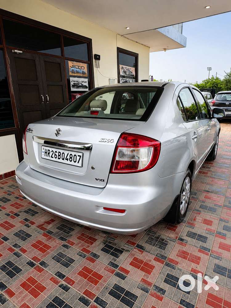 Maruti Suzuki Sx4 Vxi Bsiv, 2012, Petrol