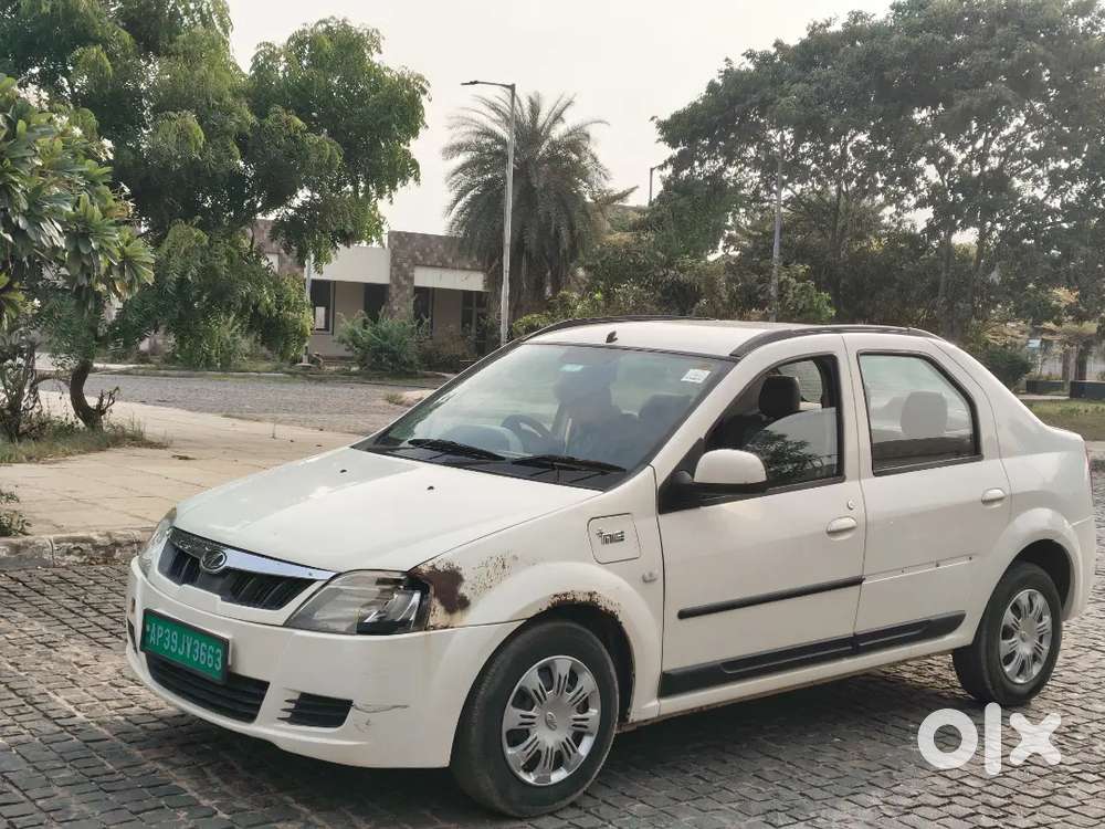 Mahindra E Verito 2022 Car