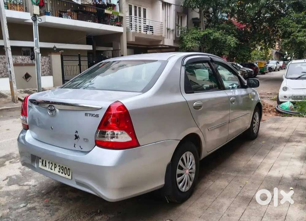 Toyota Etios, 2011, Petrol