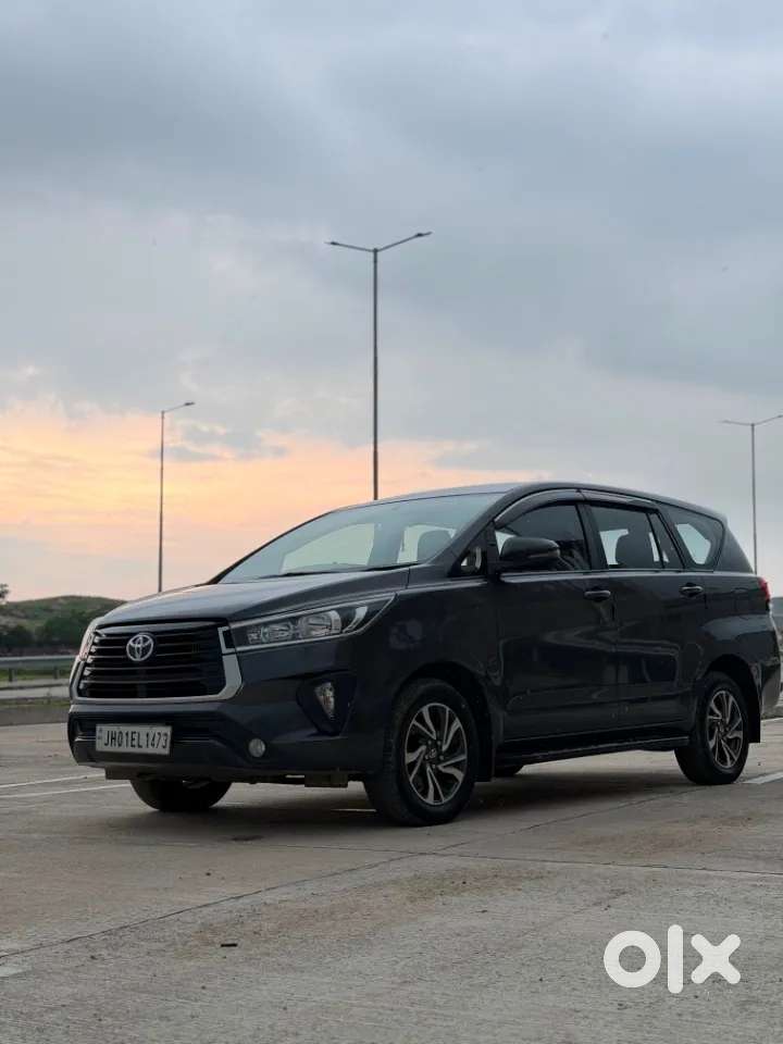 Toyota Innova Crysta 2.4 G Plus Mt 8 Str, 2021, Diesel