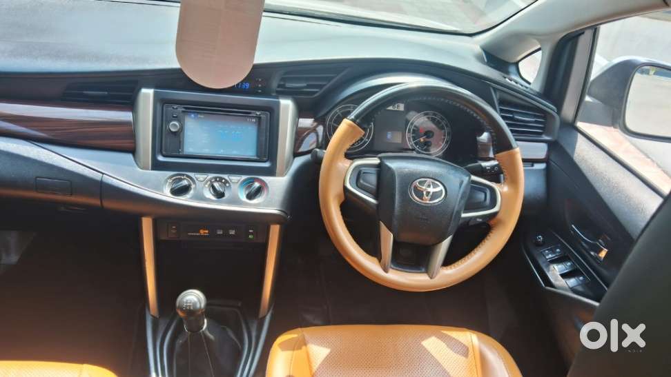 Toyota Innova Crysta 2.4 G Mt 7 Str, 2017, Diesel