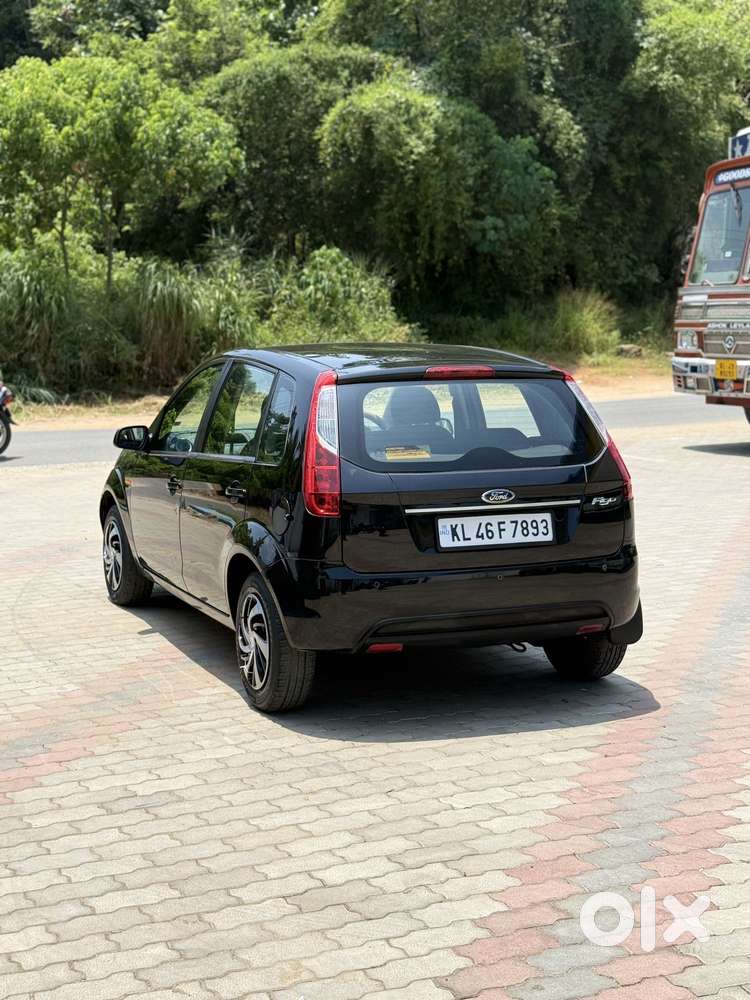 Ford Figo Petrol Zxi, 2012, Petrol