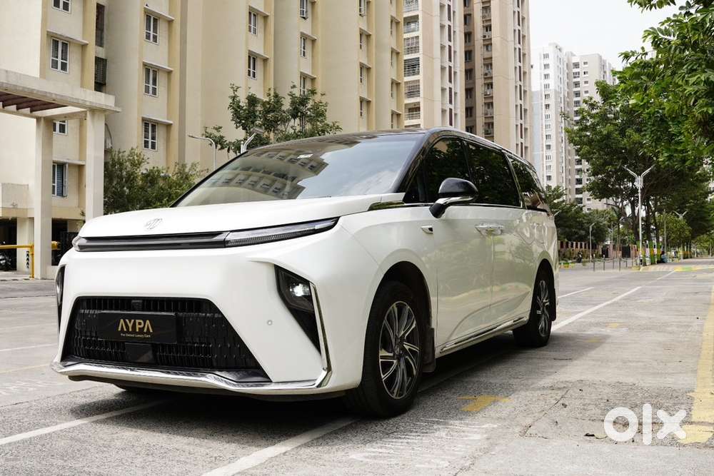 Mg M9 Electric Limo 2025