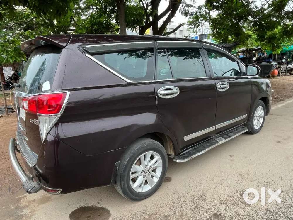 Toyota Innova Crysta 2016