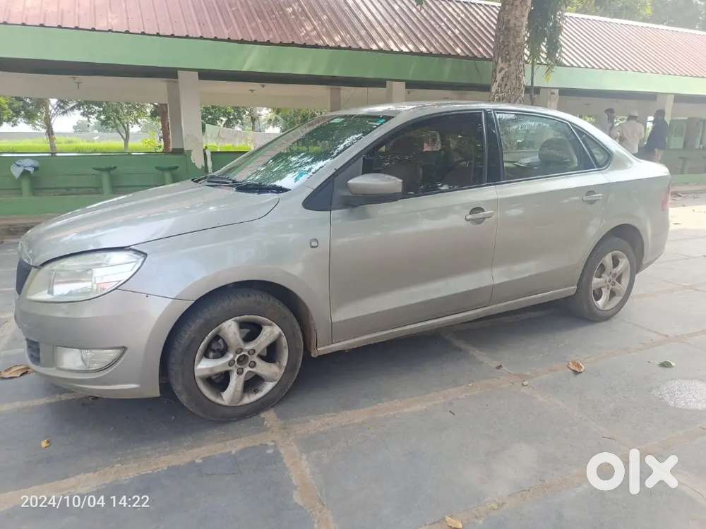 Skoda Rapid Tsi Active 2013