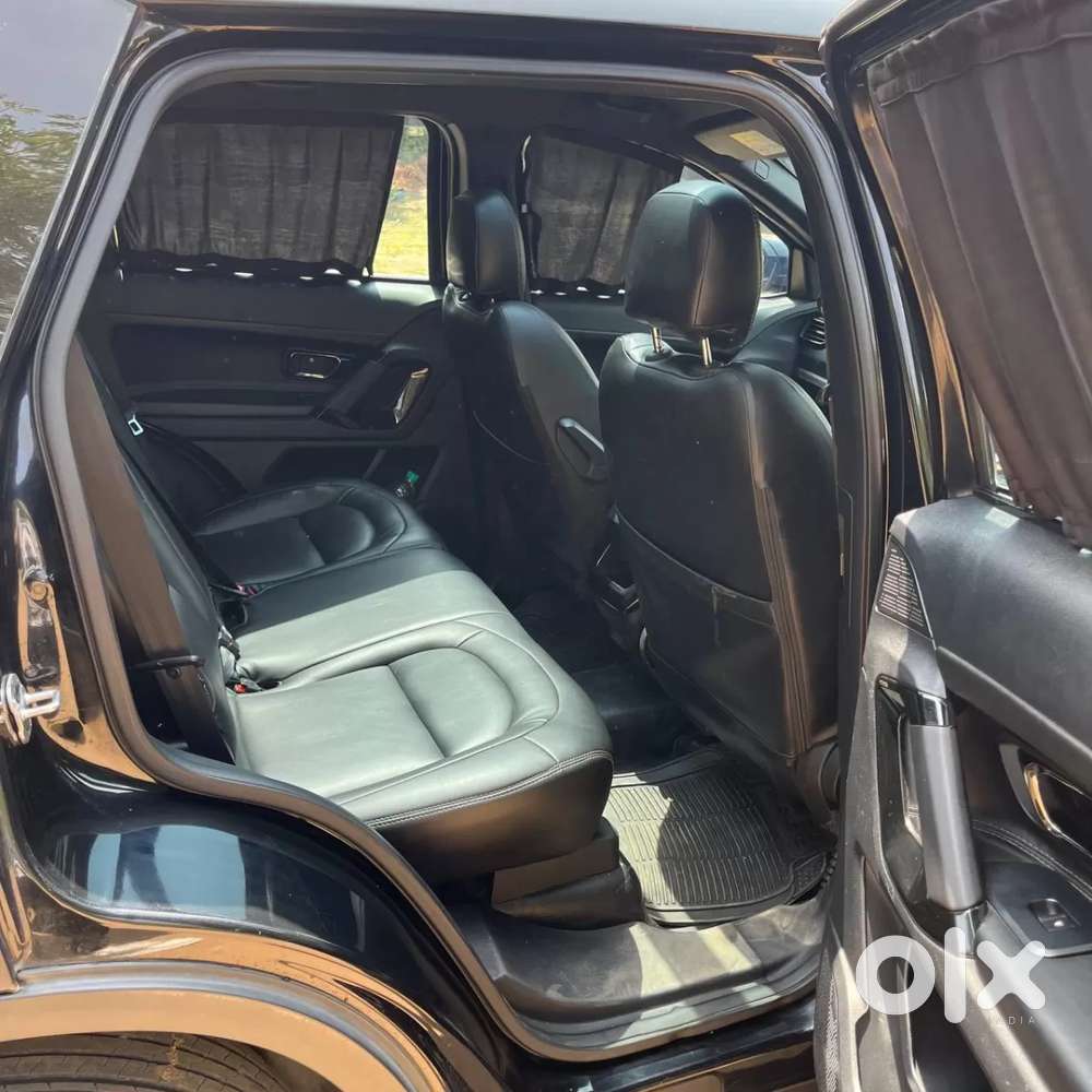 Tata Safari Pure Plus S Dark Edition, 2024, Diesel