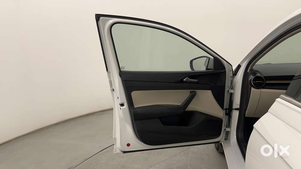 Skoda Slavia Style 1.0l Tsi At, 2024, Petrol