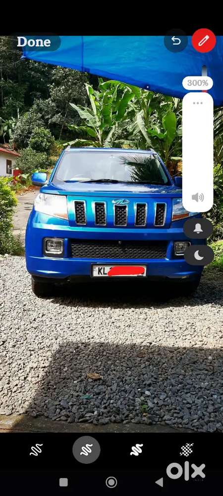 Mahendra Tuv 300 T8 Amt