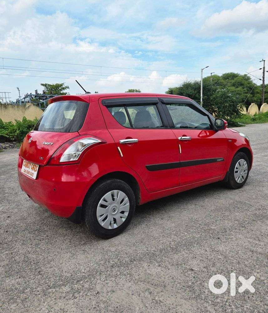 Maruti Suzuki Swift Vxi + Manual, 2015, Petrol