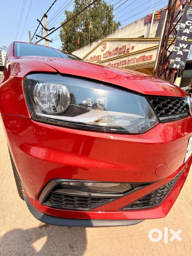 Polo Gt 1.0 L Tsi Automatic - Senior Citizen (factory Fresh)