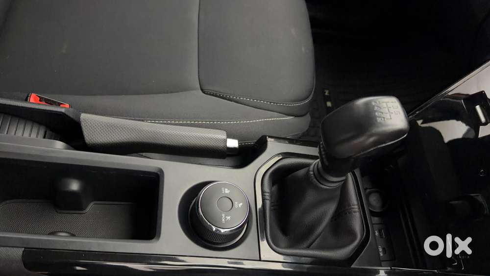 Tata Nexon Creative 1.2 Revotron Petrol 6 Mt, 2023, Petrol