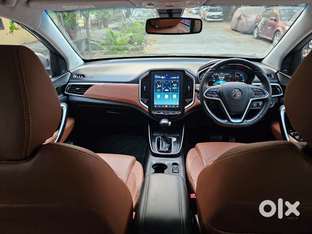 Mg Hector Plus Sharp Pro 1.5 Turbo Petrol Cvt 6 Str Dual Tone, 2022,..