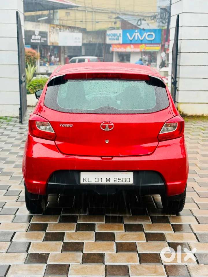 Tata Tiago 1.2 Revotron Xta, 2018, Petrol