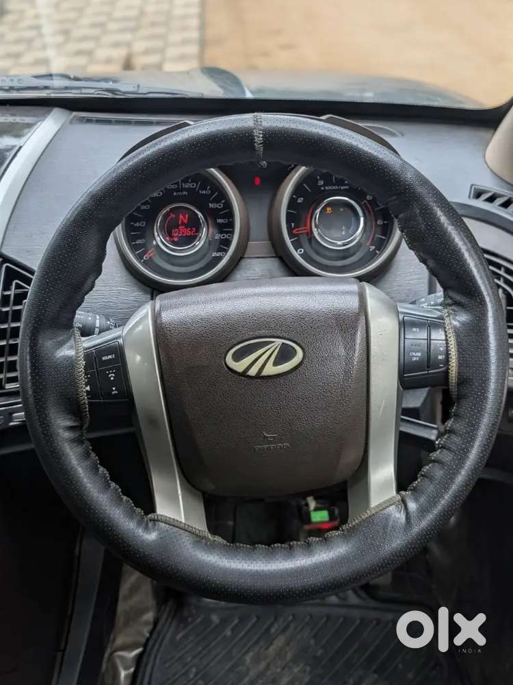 2013 Mahindra Xuv 500 W8 Dolphin Grey