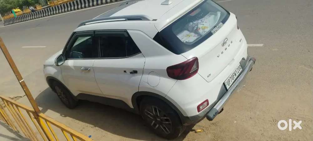 Hyundai Venue 2019 Petrol 80000 Km Driven