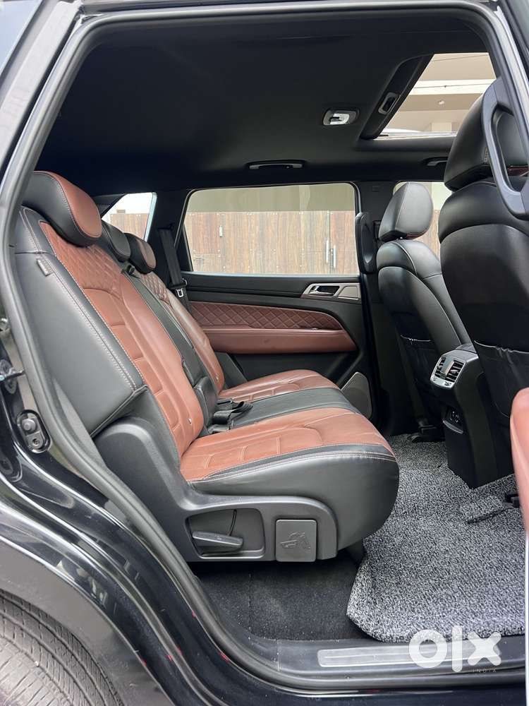 Mahindra Alturas G4 4x4 At, 2018, Diesel