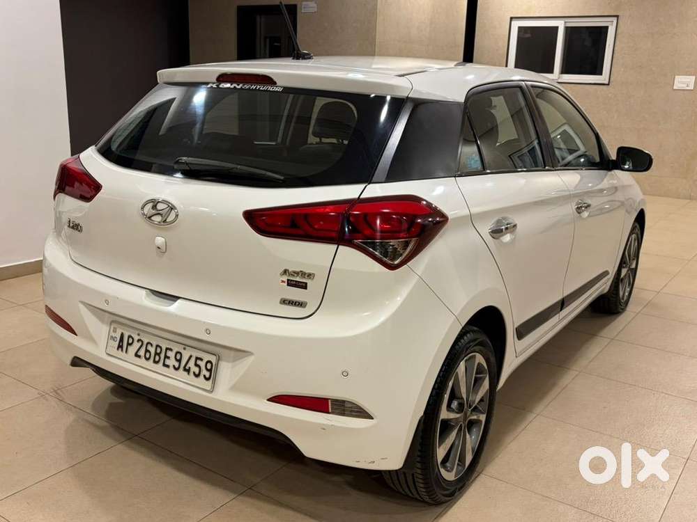 Hyundai Elite I20 2015 Diesel 85300 Km Driven