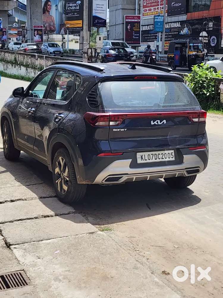 Well Maintained Kia Sonet Diesel Automatic For Sale